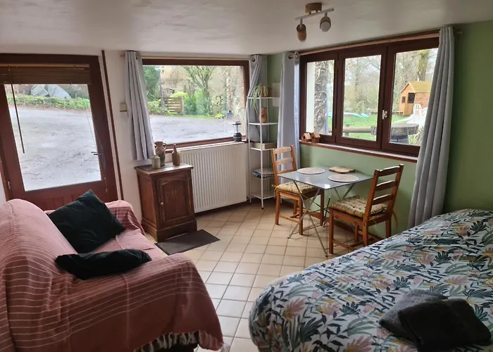 A La Ferme, Les Vergers Du Muscardin Breel