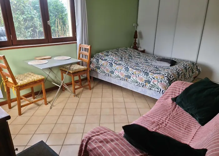 A La Ferme, Les Vergers Du Muscardin * Breel